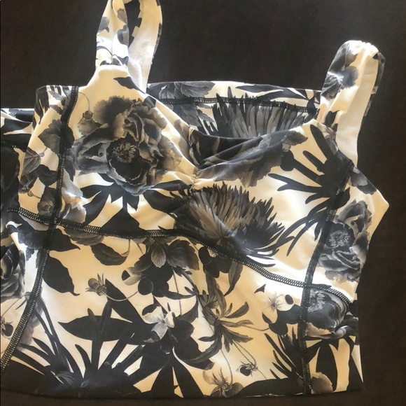 Lululemon top - Picture 3 of 3